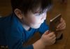 ۱۱ اثر مضر استفاده از تلفن همراه در کودکان