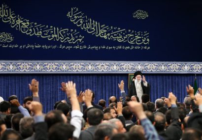 رهبر انقلاب: جمهوری اسلامی برای غنی سازی منتظر اجازه «این و آن» نیست