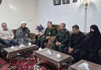 دیدار سردار عباسقلی‌زاده فرمانده سپاه عاشوار با خانواده شهید ابوالفضل اسکندری درخواجه