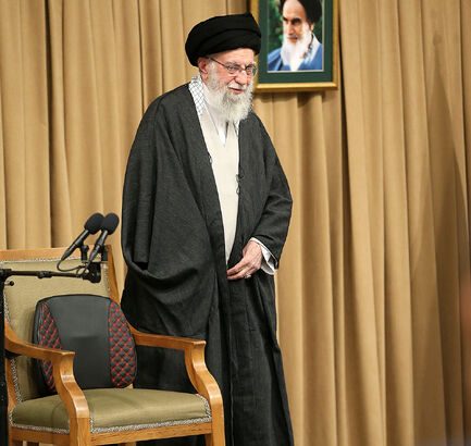 مقام معظم رهبری: معیشت مردم مهمترین مسئله است برای انضباط بازار چاره‌اندیشی شود