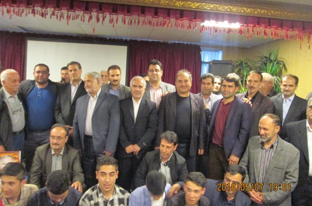 معلمان پیشکسوت سرمایههای مادی و معنوی جامعه هستند معلمان پیشکسوت سرمایههای مادی و معنوی جامعه هستند