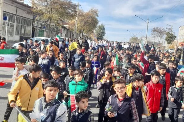 حضور پرشور مردم در راهپیمایی ۱۳ آبان حضور پرشور مردم در راهپیمایی ۱۳ آبان