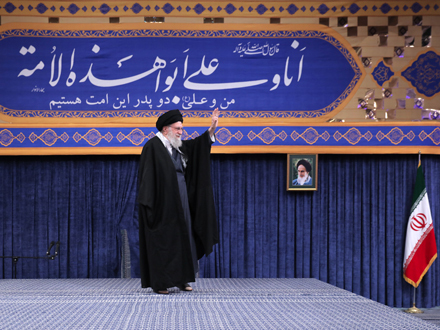 مقام معظم رهبری: ما با معترض حرف می‌زنیم اما اغتشاشگر را باید سرجایش نشاند