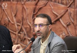 چه کسی با مردم حرف می‌ زند؟