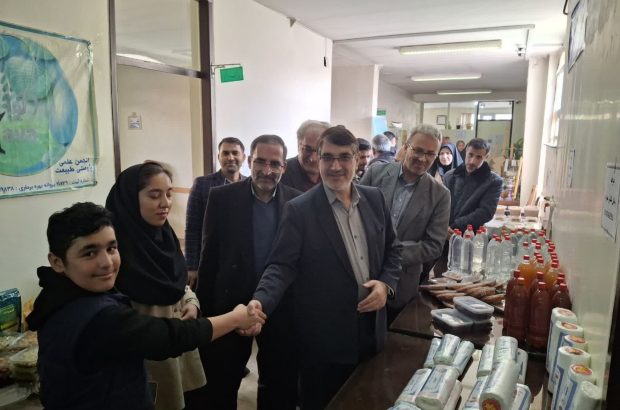 افتتاح نمایشگاه توانمندیهای زنان روستایی و عشایری در بخش خواجه افتتاح نمایشگاه توانمندیهای زنان روستایی و عشایری در بخش خواجه